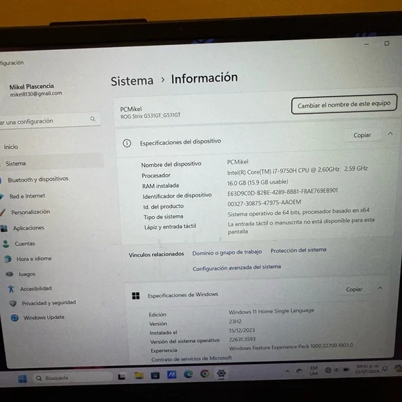ASUS ROG Strix, Screen And Mouse - Picture 8 of 10